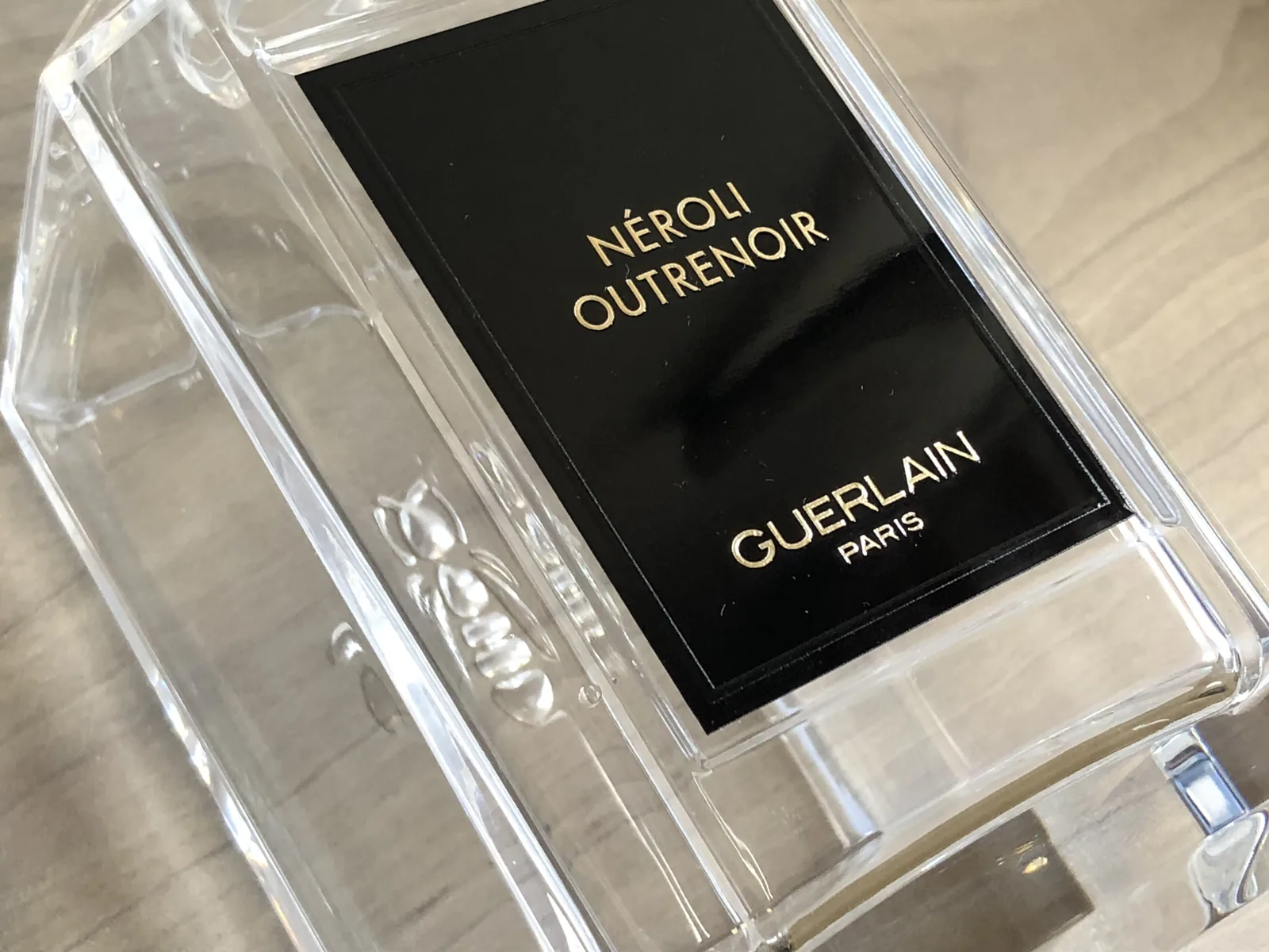 Guerlain · Étiquette Néroli Outrenoir — réalisation Maq’Exe
