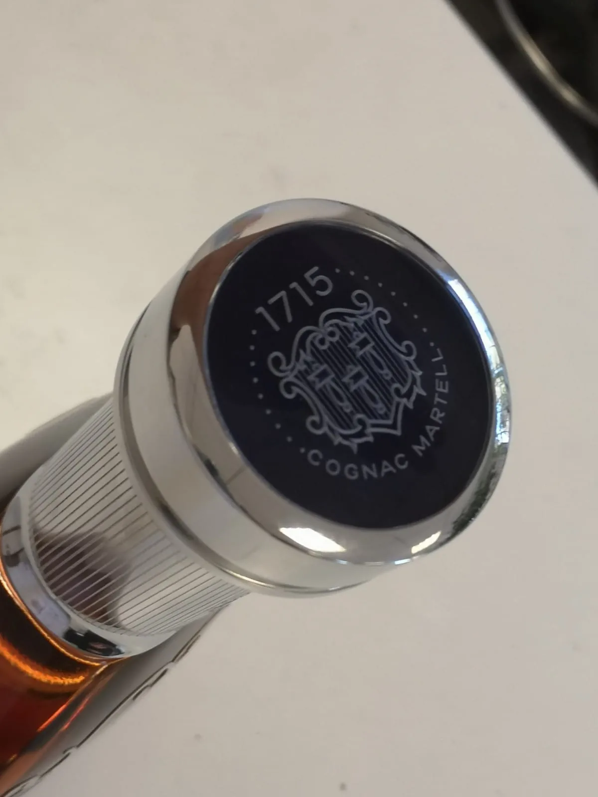 Martell · Bouchon gravé — réalisation Maq’Exe