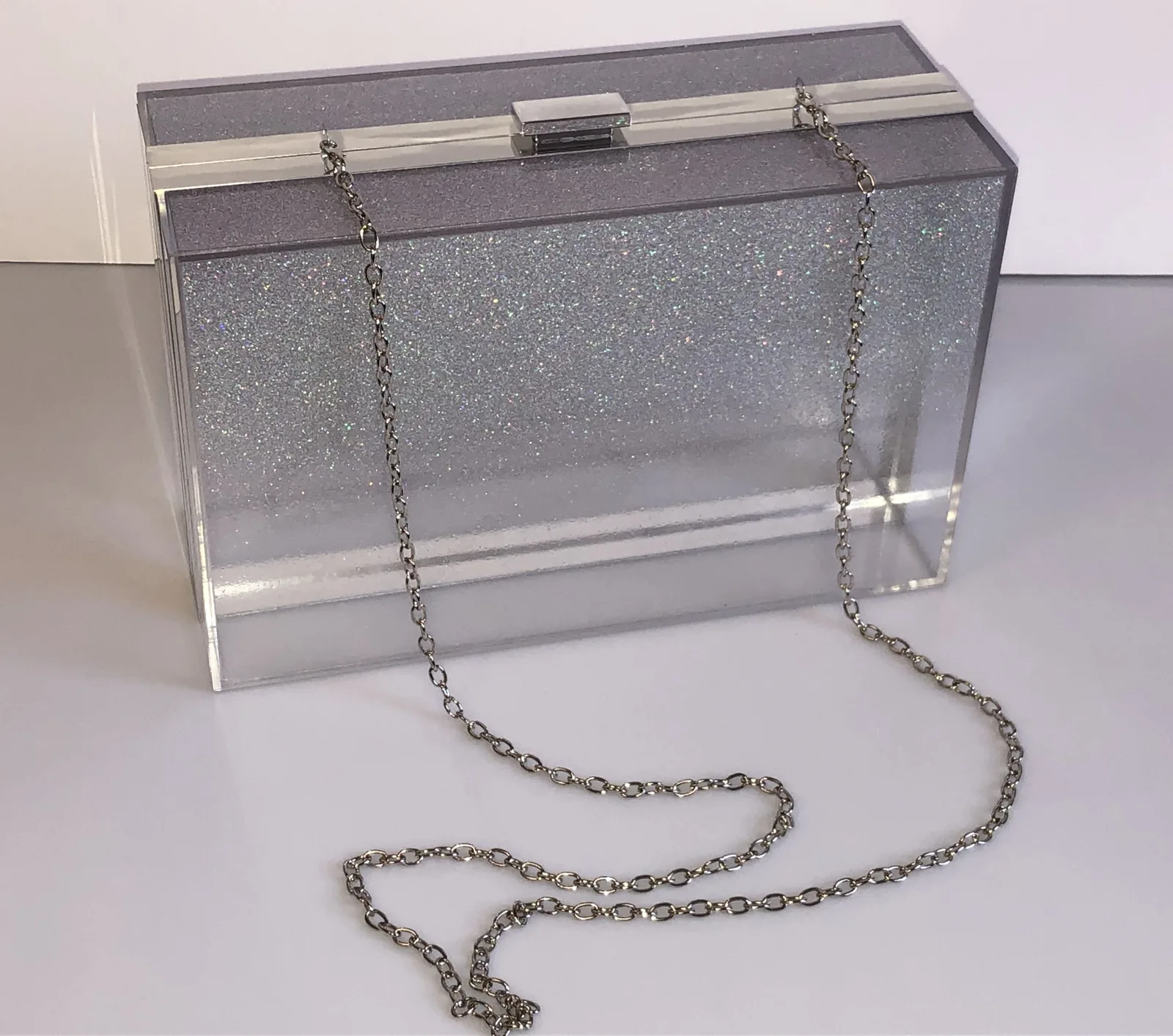 Minaudière en plexiglas — réalisation Maq’Exe