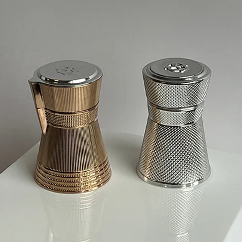 Chivas · Bouchons métal — réalisation Maq’Exe