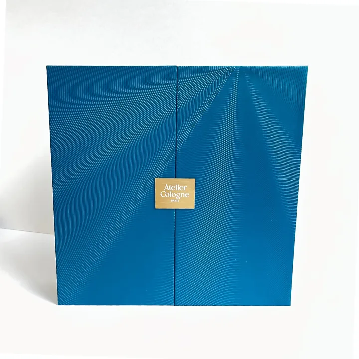 Coffret bleu à deux volets — réalisation Maq’Exe