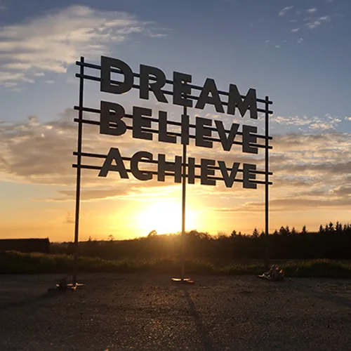 Dream Believe Achieve — réalisation Maq’Exe